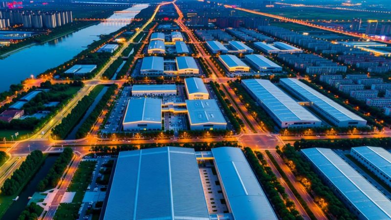 小标题：保姆服务的类型与需求